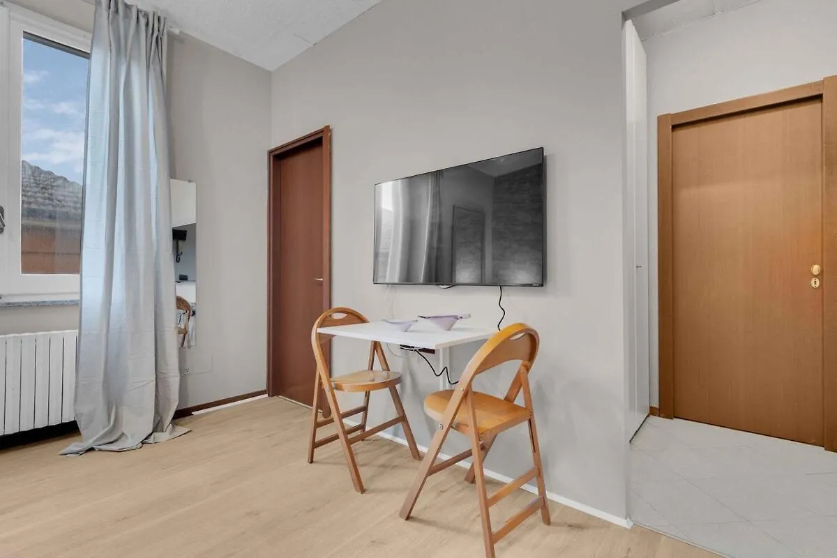 Apartment The House Of Via Muratori 11 Milan